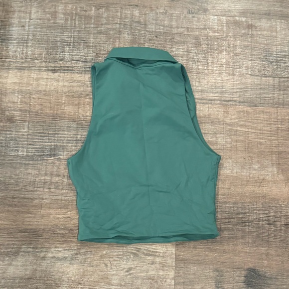 Babaton Contour V-Neck Collared Tank Top - Picture 3 of 3